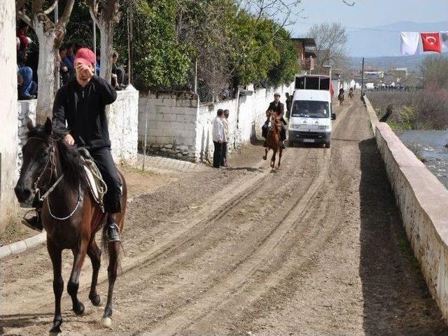 140 At Birincilik İçin Yarıştı