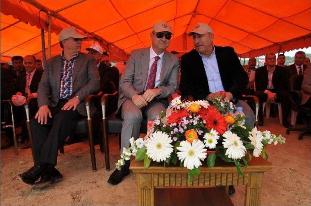 Alanya'da &Uuml;&ccedil; Bin Fidan Toprakla Buluşturuldu