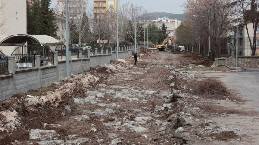 Adıyaman Belediyesi, Yol &Ccedil;alışmalarına Devam Ediyor