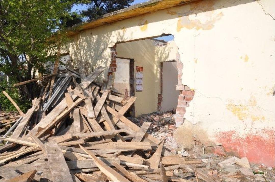 Milli Eğitim Tapuyu Almayınca Okul Elden Gitti