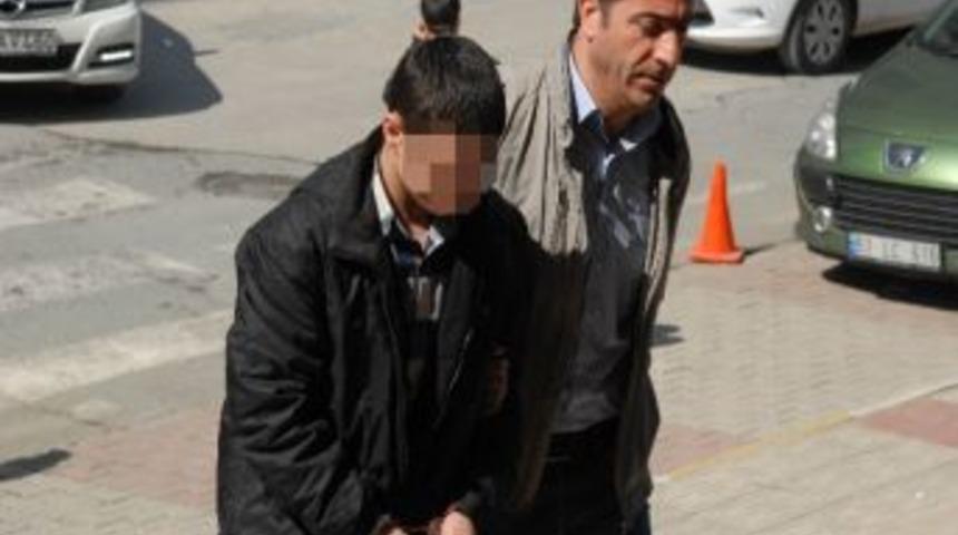 Hırsızlık İddiasıyla Aranan Gen&ccedil; Yakalandı