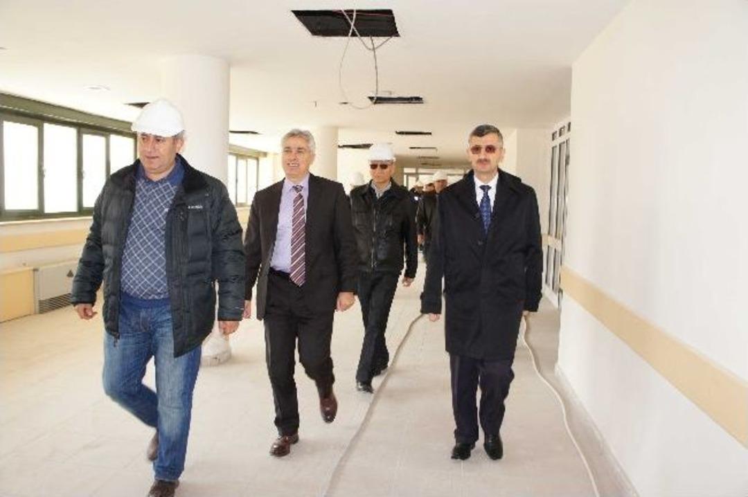 Kastamonu Tıp Fak&uuml;ltesi Dekanı Karaşen, 2015&rsquo;i Hedef G&ouml;sterdi
