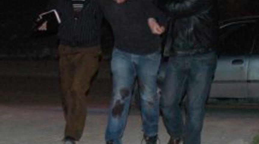 Arkadaşını 15 Yerinden Bı&ccedil;aklayarak &Ouml;ld&uuml;rd&uuml;