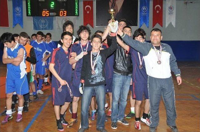 Osmaniye’de Futsal İl Şampiyonları Belli Oldu