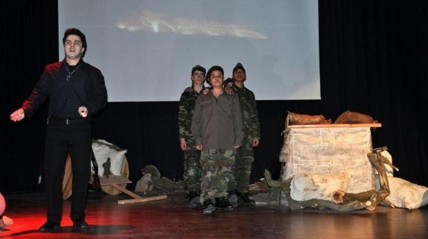 Vatandaştan &ldquo;&ccedil;anakkale Şehitleri&rdquo; Tiyatro Oyunu