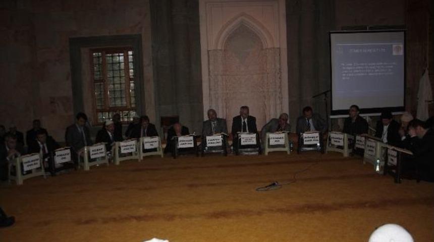 İmam Hatipliler En G&uuml;zel Ezan İ&ccedil;in Yarıştı