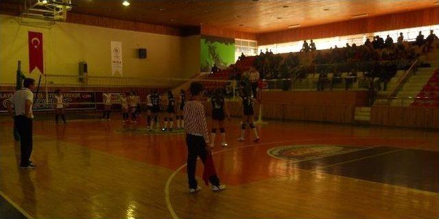 Muğla Yaş Grupları Voleybol Müsabakaları Sona Erdi