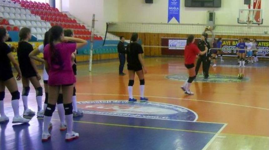 Muğla Voleybolda Yeteneklerini Arıyor
