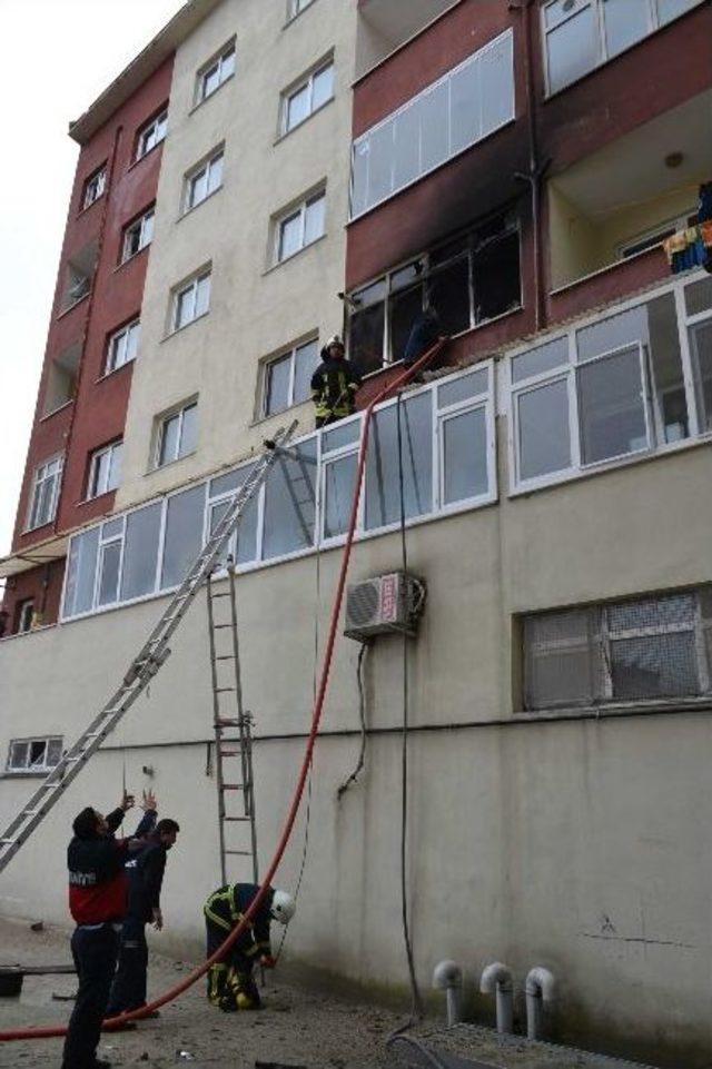 Velik&ouml;y&rsquo;de Korkutan Yangın 1