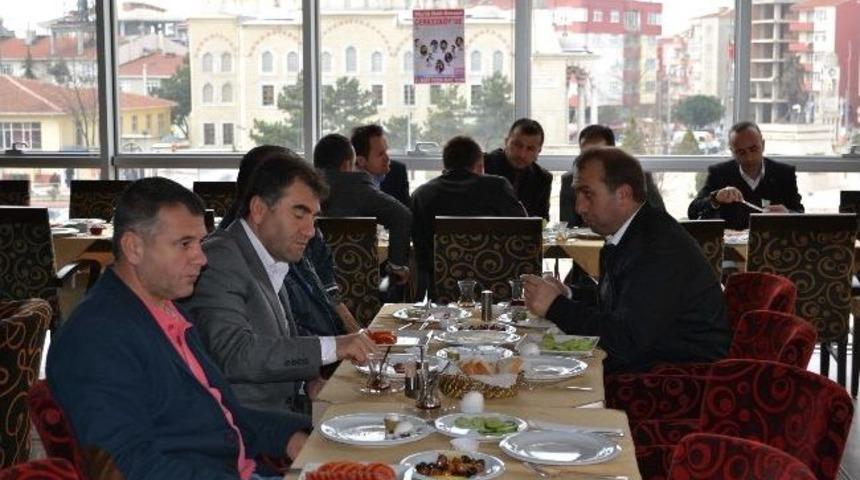 Konser &Ouml;ncesi Bir Araya Geldiler