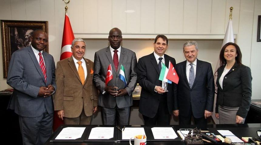 Konak Belediyesi Ile Batı Afrika Freetown Belediyesi Arasında Işbirliği
