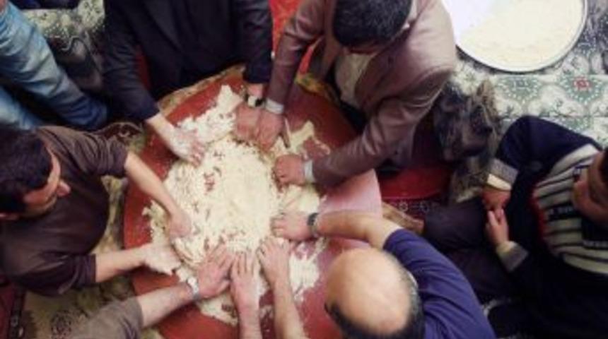 Gen&ccedil;lerin Bilmediği Tel Helvası Geleneği, Sıra Geceleriyle Yaşatılıyor