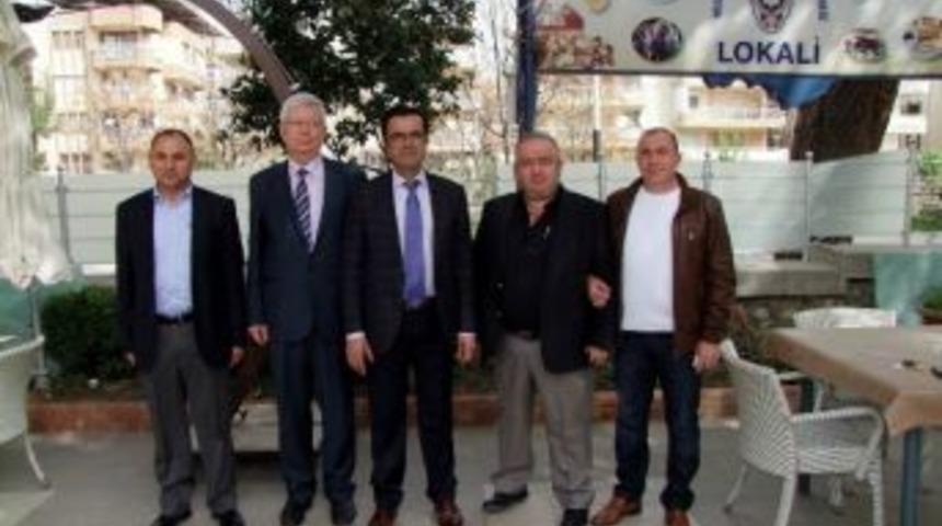 Salihli'de Fak&uuml;lte Binasına 10 Bin Lira Destek Daha