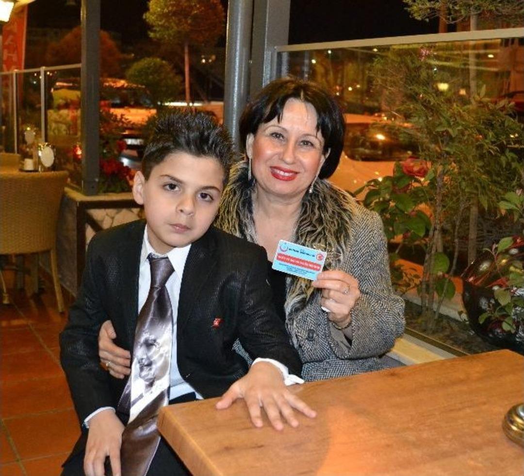 12 Yaşındaki Aziz, Organ Bağışı Gecesi D&uuml;zenledi