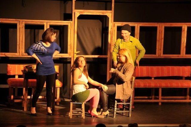 Atakum&rsquo;da &ldquo;kadıncıklar&rdquo; Sahnelendi 1