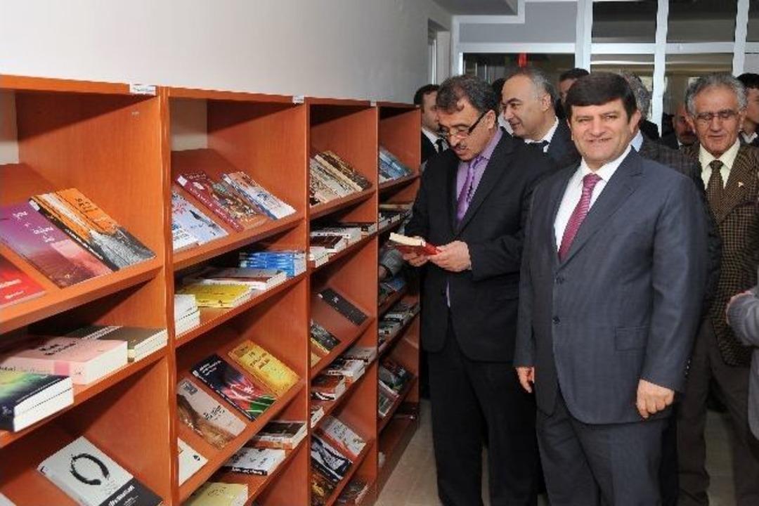 G&uuml;m&uuml;şhane&rsquo;de 49.k&uuml;t&uuml;phane Haftası