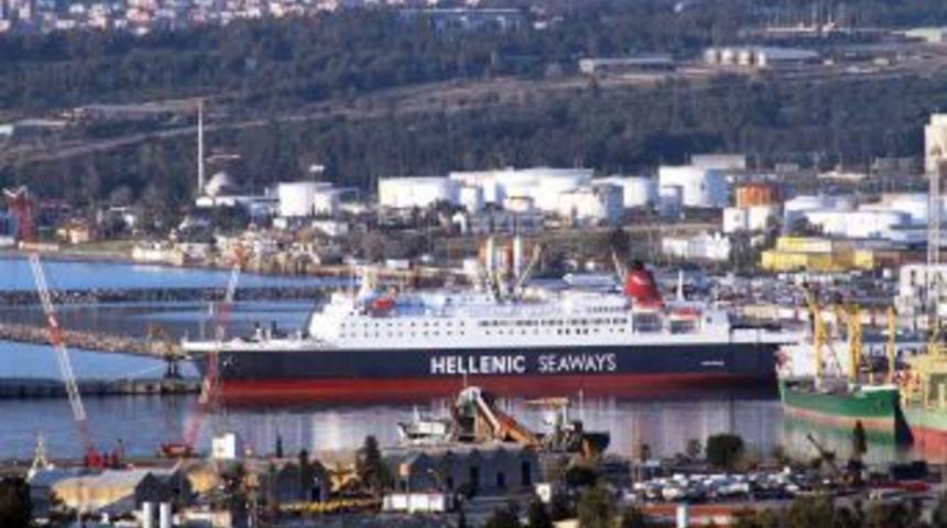 Haftalarca Gemide Bekletildiklerini Belirten Şof&ouml;rler Eylem Yaptı