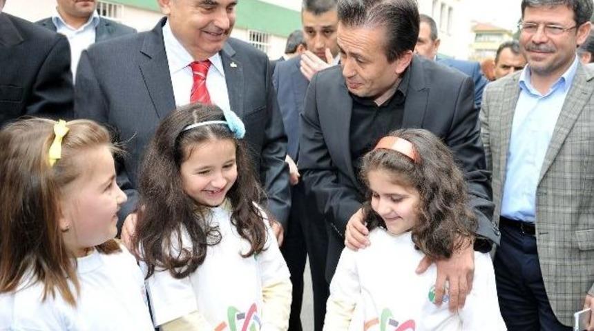 8 Yaşındaki &Uuml;&ccedil; Minikten Kıtaları Aşan Proje