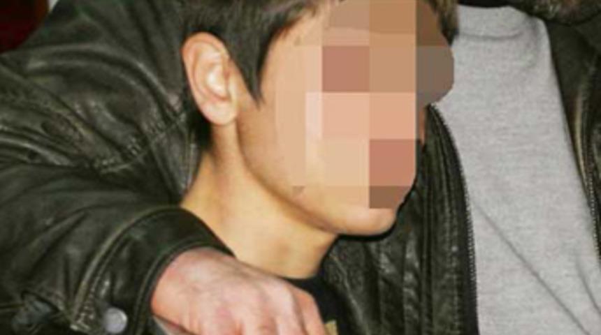 15 yaşındaki &ccedil;ocuk babasını ipten aldı