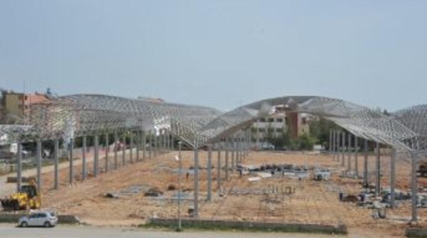 Yeni Mahalle Kapalı Semt Pazarı İnşaatı Devam Ediyor