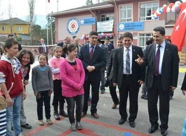 Karab&uuml;k&rsquo;te &ldquo;okullar Hayat Olsun&rdquo; Projesi 1