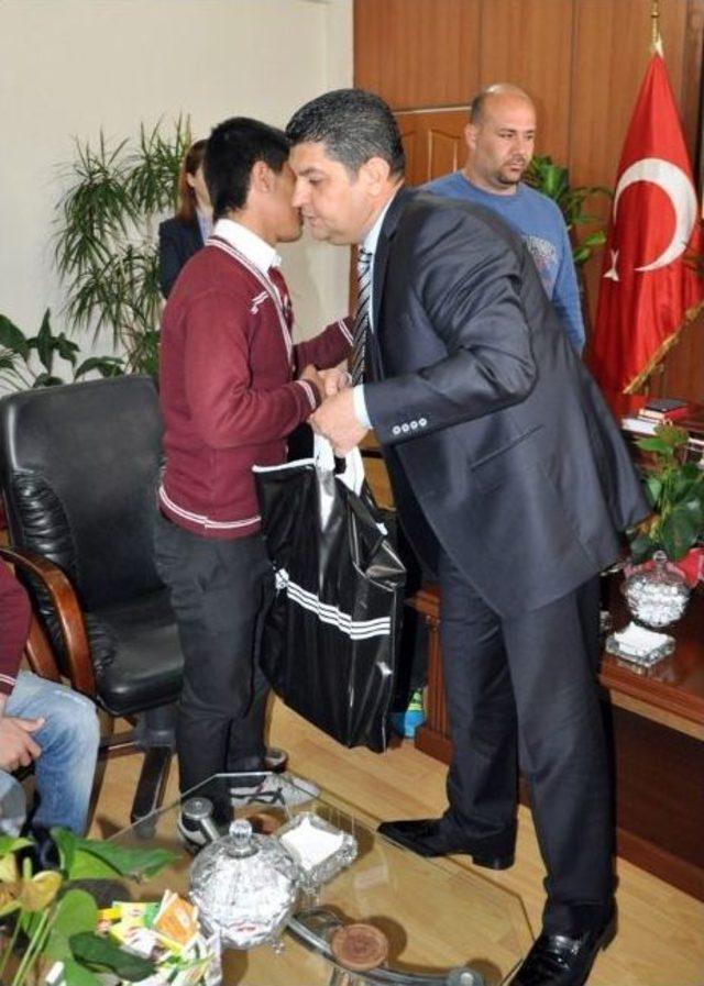 Şampiyon Sporculardan Cizre Milli Eğitim Müdürü Gülis e Ziyaret 1