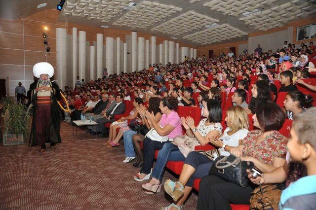 KBT, D&uuml;nya Tiyatrolar G&uuml;n&uuml; nde T&uuml;m G&uuml;n Sahnede 2