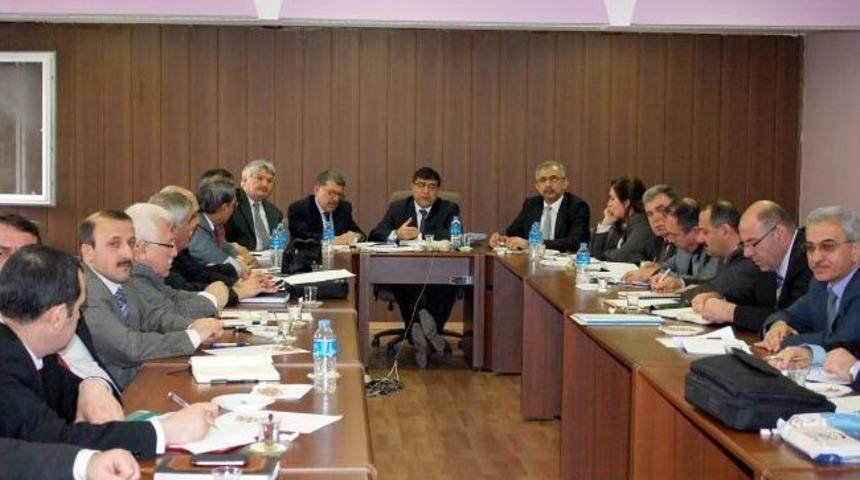 Aksoy, İl&ccedil;e M&uuml;d&uuml;rleriyle Bir Araya Geldi