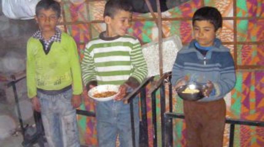 Cami Ve D&uuml;ğ&uuml;n Salonu Suriyelilerin Yaşam Alanları Oldu