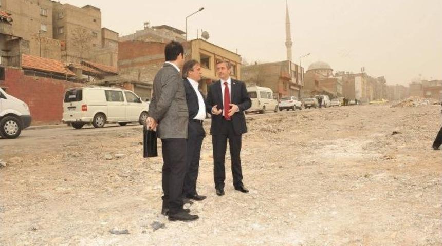 Ak Parti Mkyk &Uuml;yesi Prof. Dr. Mazhar Bağlı Şahinbey'i Gezdi