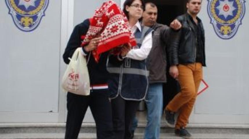 C&uuml;zdan Hırsızı Halk Otob&uuml;s&uuml;nde Yakalandı