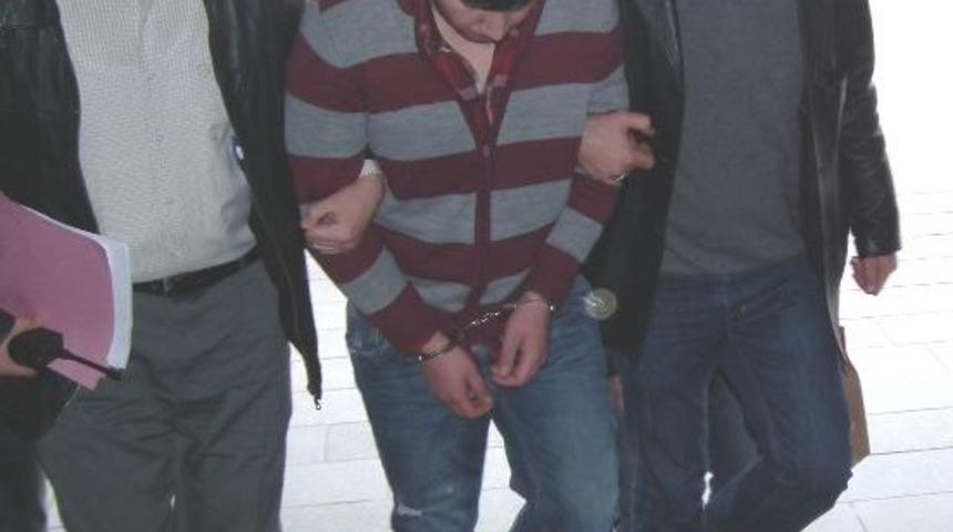 Ev Arkadaşını 13 Yerinden Bı&ccedil;aklayarak &Ouml;ld&uuml;ren Zanlı Adliyeye Sevk Edildi