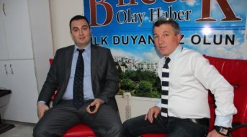 Belediye Başkan Vekilliğinde Yarılıyor