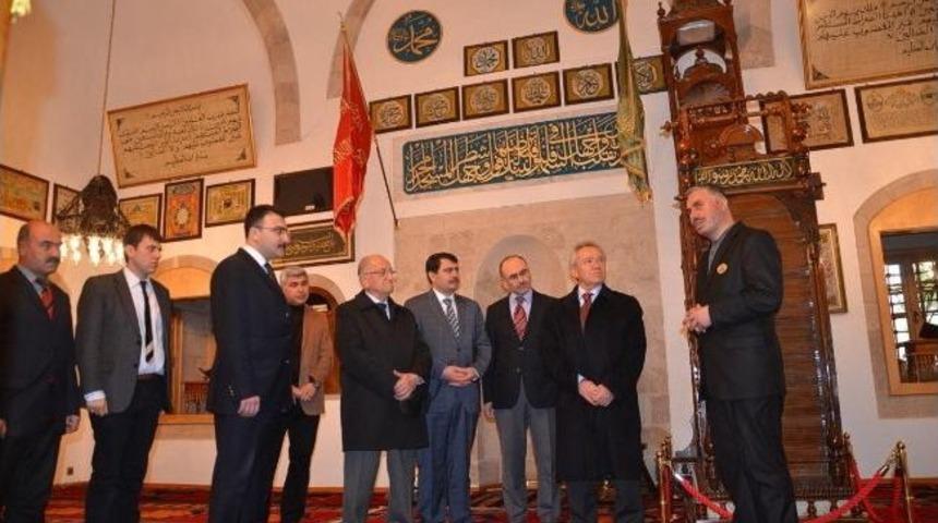 Eski Valilerden Darende&rsquo;ye Ziyaret