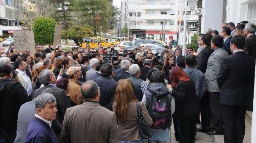 Kuaf&ouml;rlerden "m&uuml;zik" Cezasına Protesto
