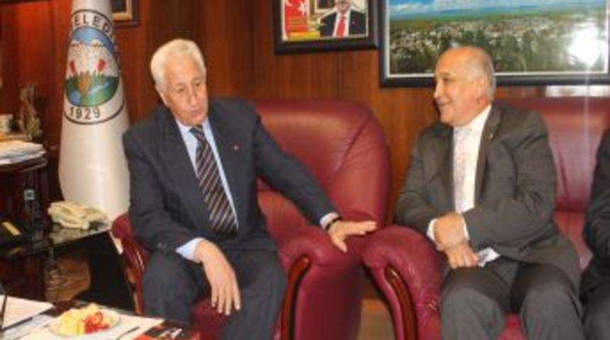 Kızılay Genel Başkanı Akar&rsquo;dan Başkan Dede&rsquo;ye Ziyaret