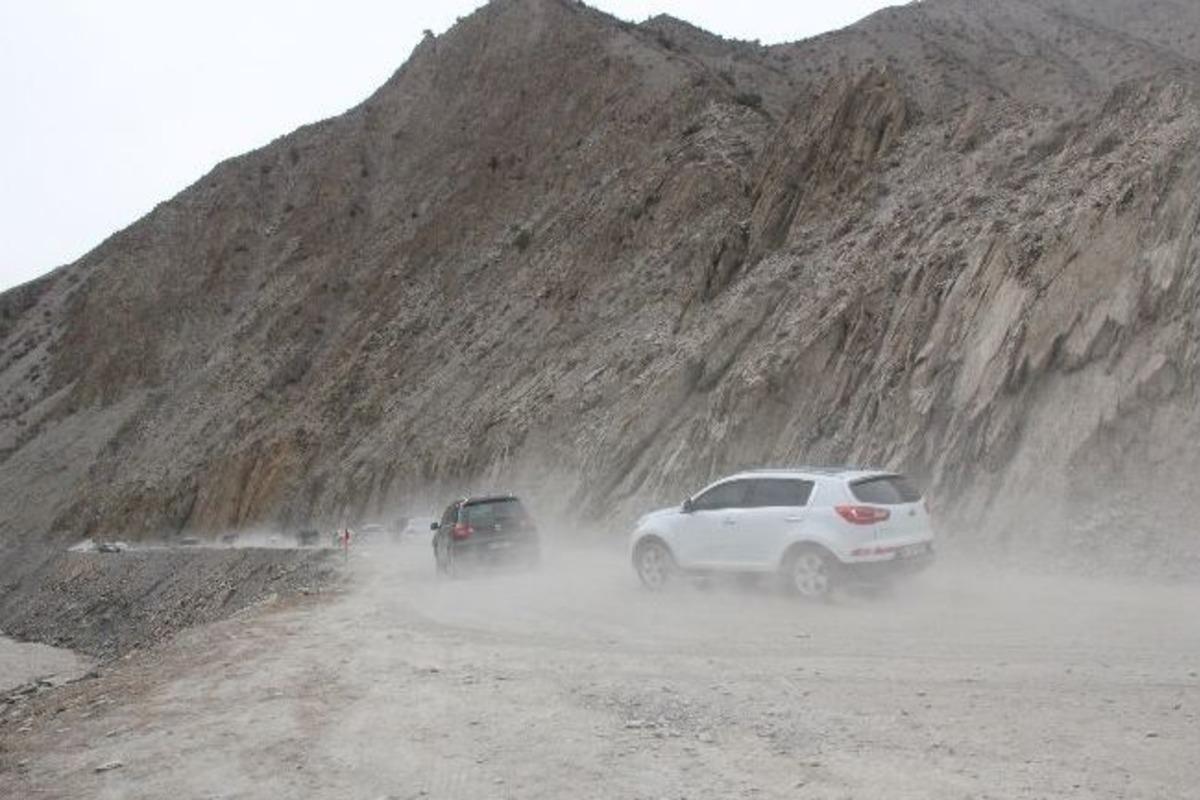Heyelan T&uuml;nel Kapattırdı