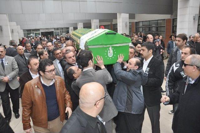 Son Konserini Verdikten Sonra Ölen Şef Son Yolculuğuna Uğurlandı 1