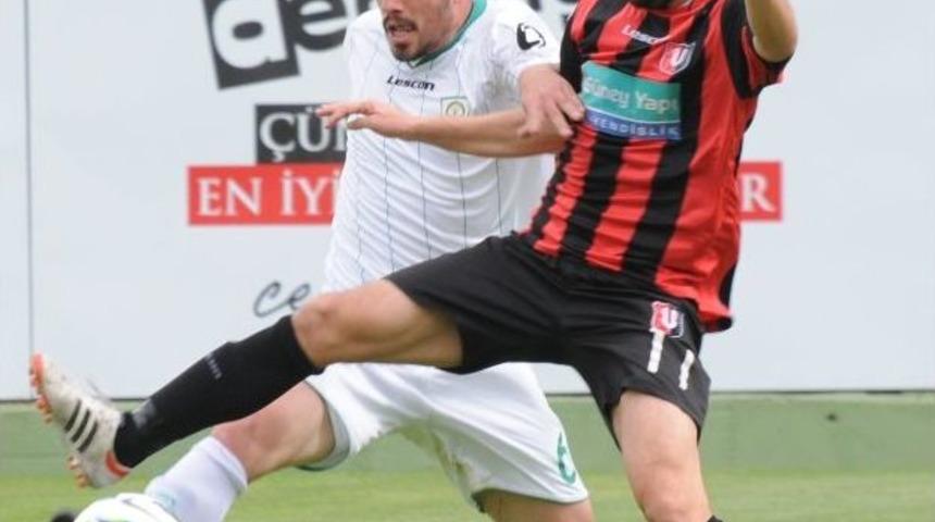 Manisa Belediyespor Zirve Takibini S&uuml;rd&uuml;rd&uuml;