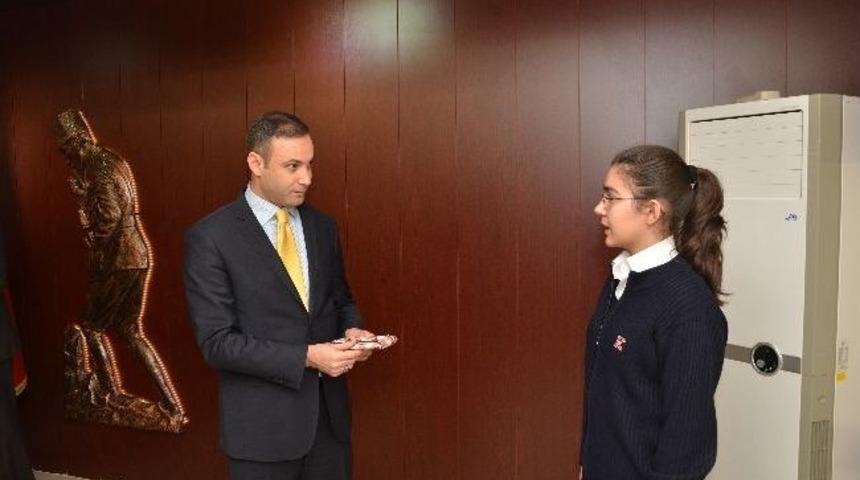 Resim Ve Kompozisyon Yarışmasında Dereceye Girenlere &Ouml;d&uuml;lleri Verildi