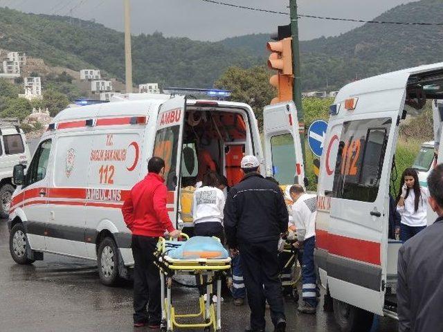 Hasta Taşıyan Ambulans Kaza Yaptı