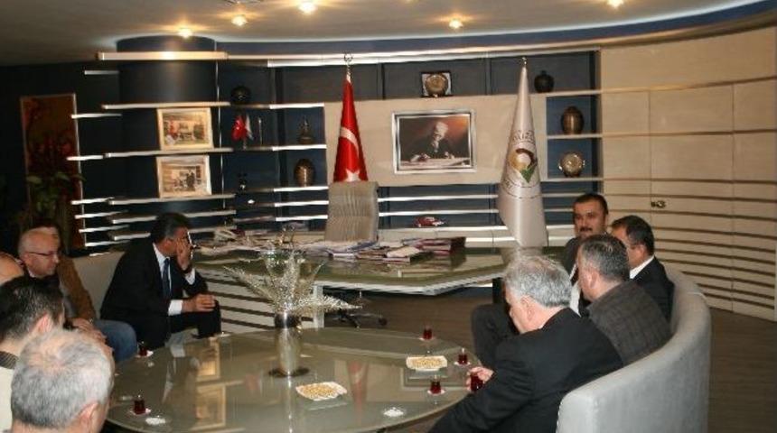 Kayseri B&uuml;y&uuml;kşehir Belediye Başkanı Mehmet &Ouml;zhaseki D&uuml;zce&rsquo;de