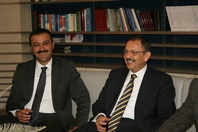 Kayseri B&uuml;y&uuml;kşehir Belediye Başkanı Mehmet &Ouml;zhaseki D&uuml;zce&rsquo;de 1