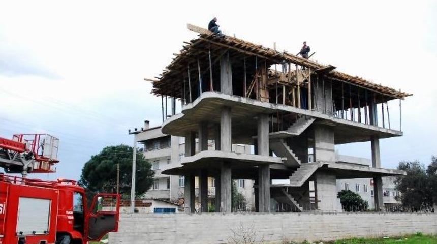 İntihar Etmek İsteyen Genci Belediye Başkanı İkna Etti