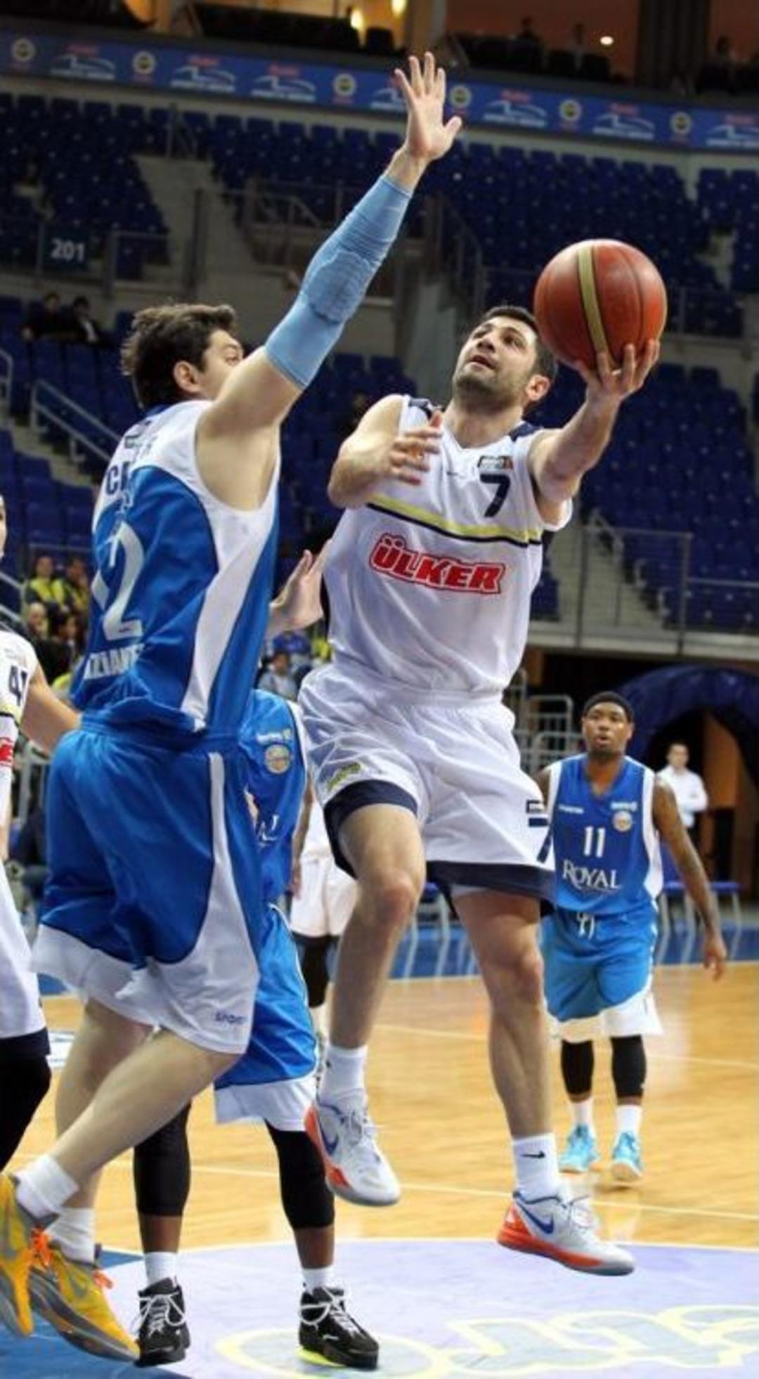 Fenerbah&ccedil;e &Uuml;lker, Royal Halı Gaziantep B&uuml;y&uuml;kşehir Belediyesi&rsquo;ni 95-59 Yendi