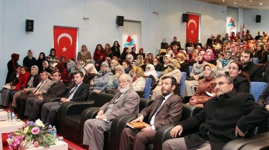 Kur'an M&uuml;fessiri Hasan Tahsin Feyizli Ağrı&rsquo;da Konferans Verdi