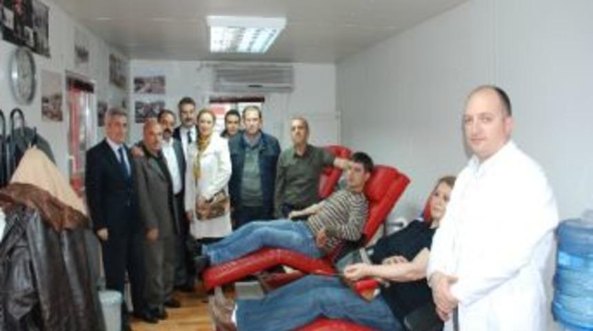 Sivaslılar Derneği &Uuml;yeleri Kan Bağışladı