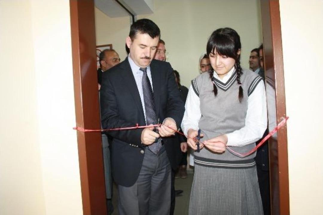 M&uuml;d&uuml;r Başak&rsquo;tan Şerife Bacı Kız Meslek Lisesi'ne Ziyaret