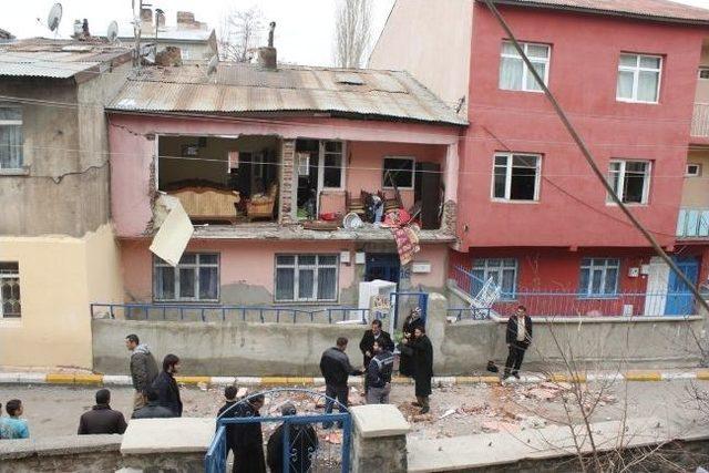 Başkan Bulutlar, Elman Ve Çınar Ailelerine Sahip Çıktı