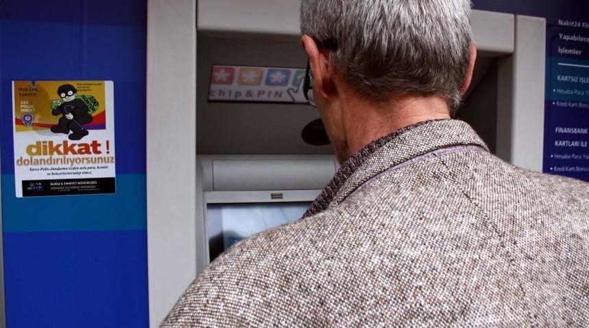 Bankamatikteki &lsquo;Dolandırılıyorsunuz&rsquo; Uyarısına Rağmen 6 Bin TL Yatırdı